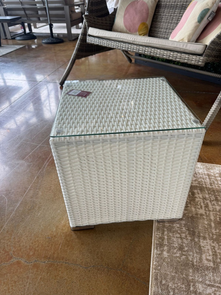 MESA LATERAL UBUD FIBRA BLANCA 42X57X57 CM HAI12SCT057A-W-1